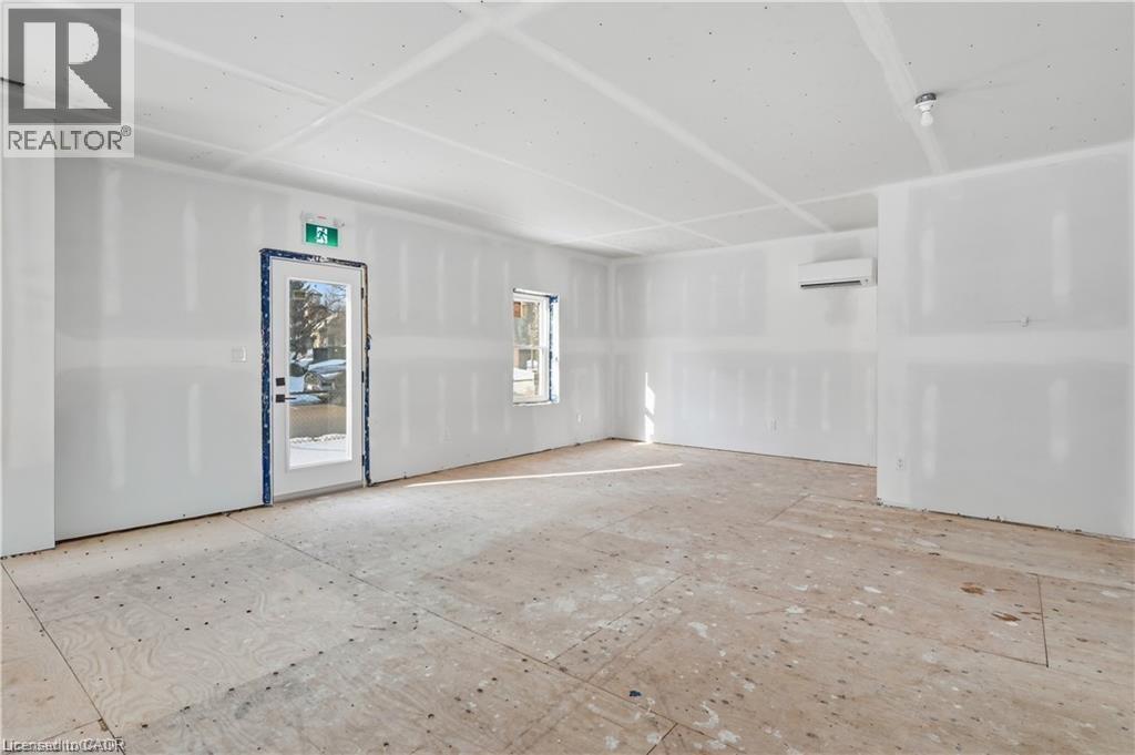 280 E WILSON Street E Unit# 103, Ancaster, Ontario, L9G2B9 — Photo 5