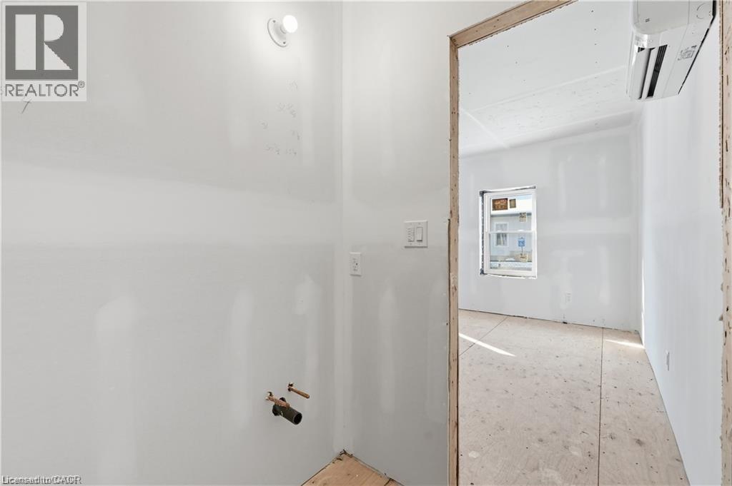 280 E WILSON Street E Unit# 103, Ancaster, Ontario, L9G2B9 — Photo 7