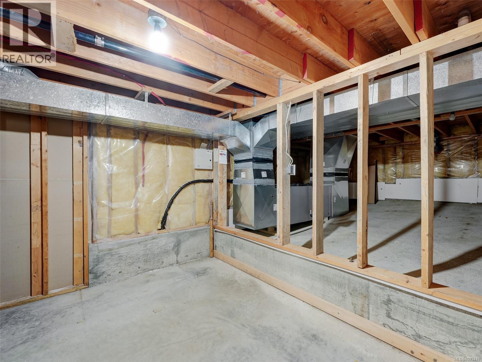  1537 Eric Road, Saanich