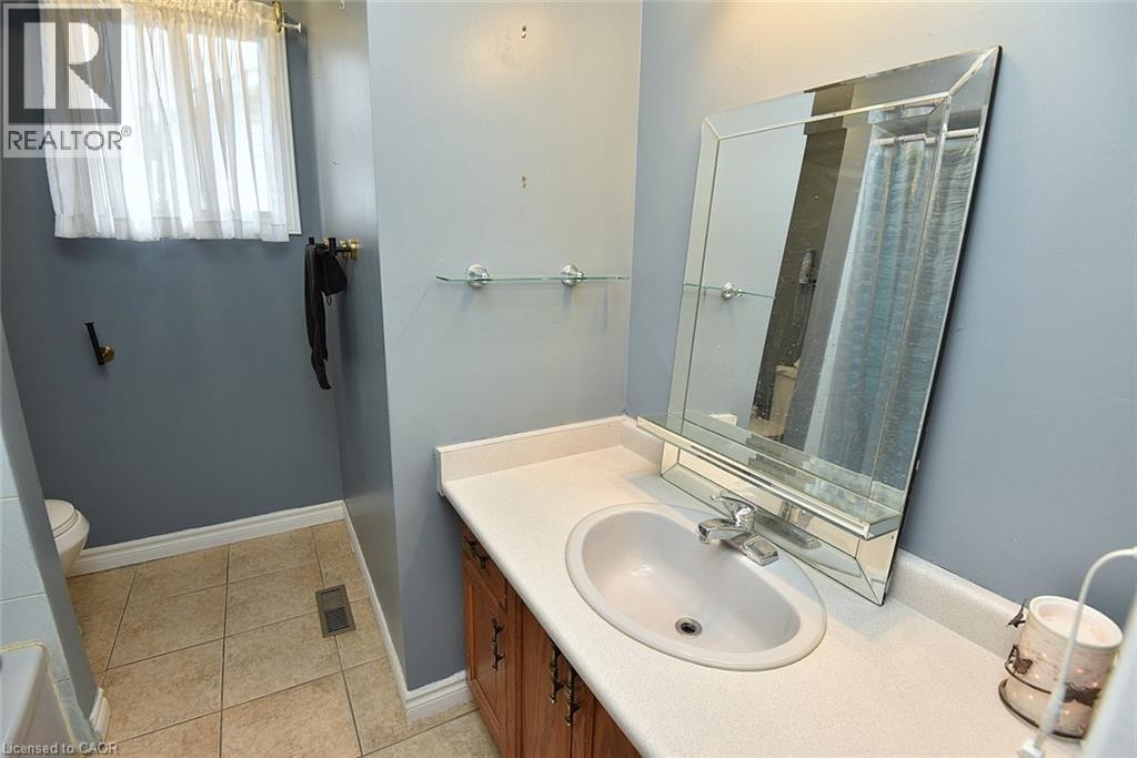 126 BASTILLE Street, Hamilton, Ontario, L9B2G9 — Photo 16