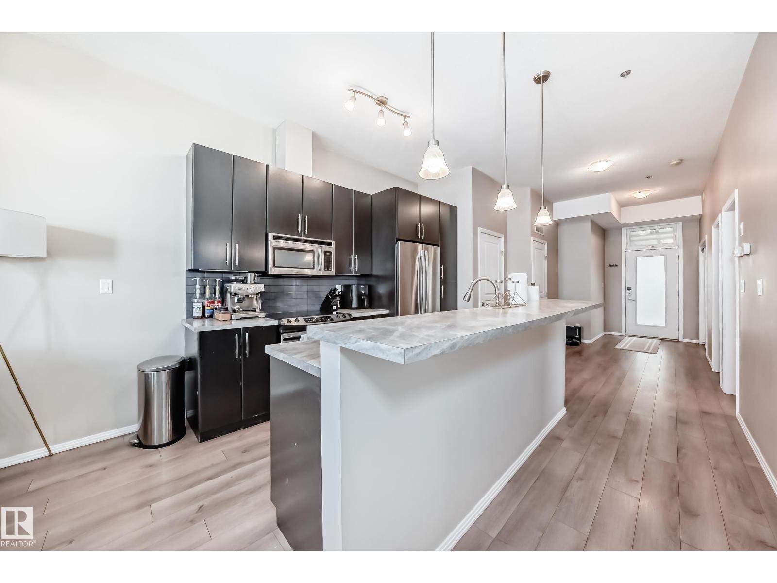 #216 10531 117 ST NW - 14