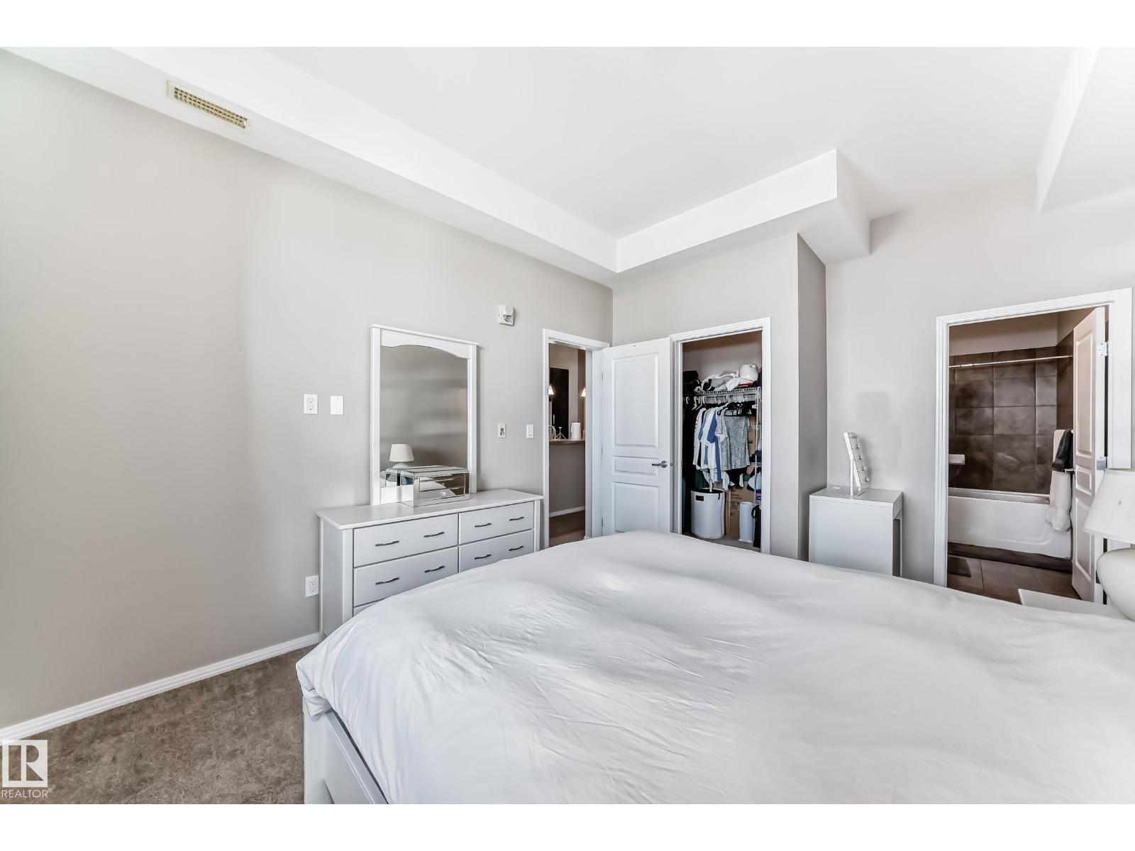 #216 10531 117 ST NW - 19