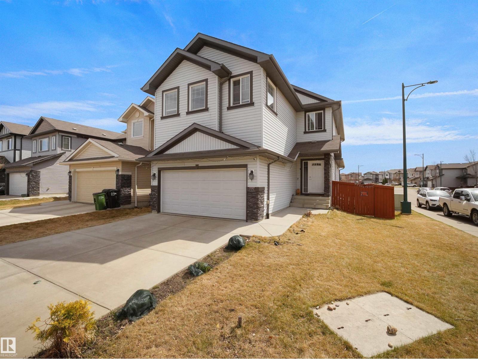 3247 15 AV NW NW - 3