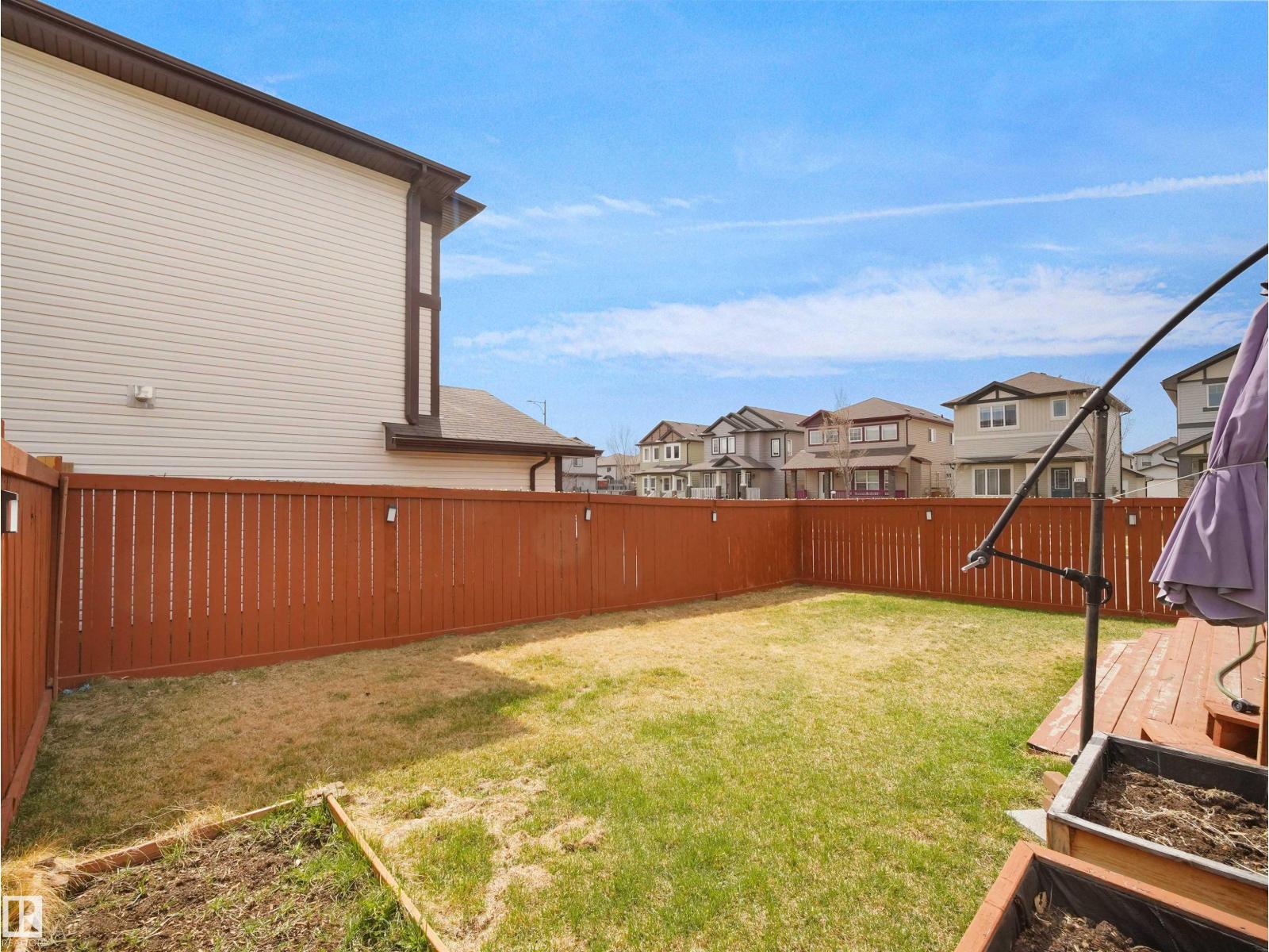 3247 15 AV NW NW - 43