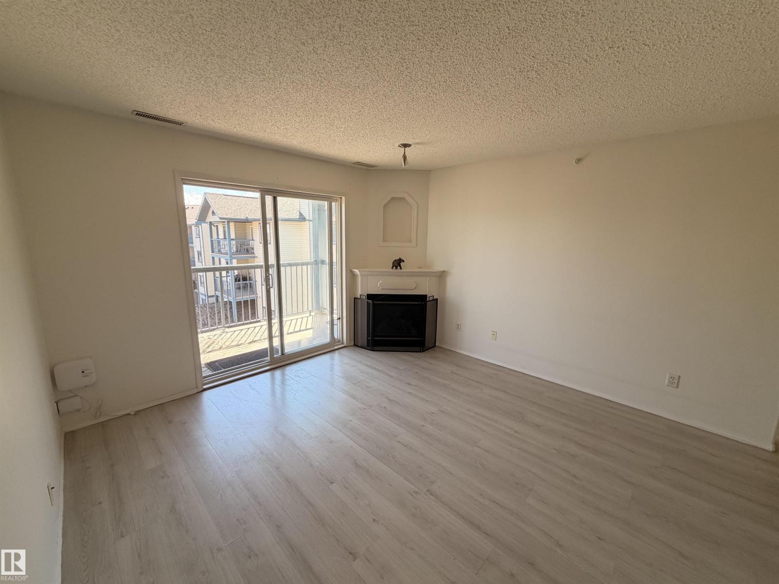 #424 16303 95 ST NW - 12