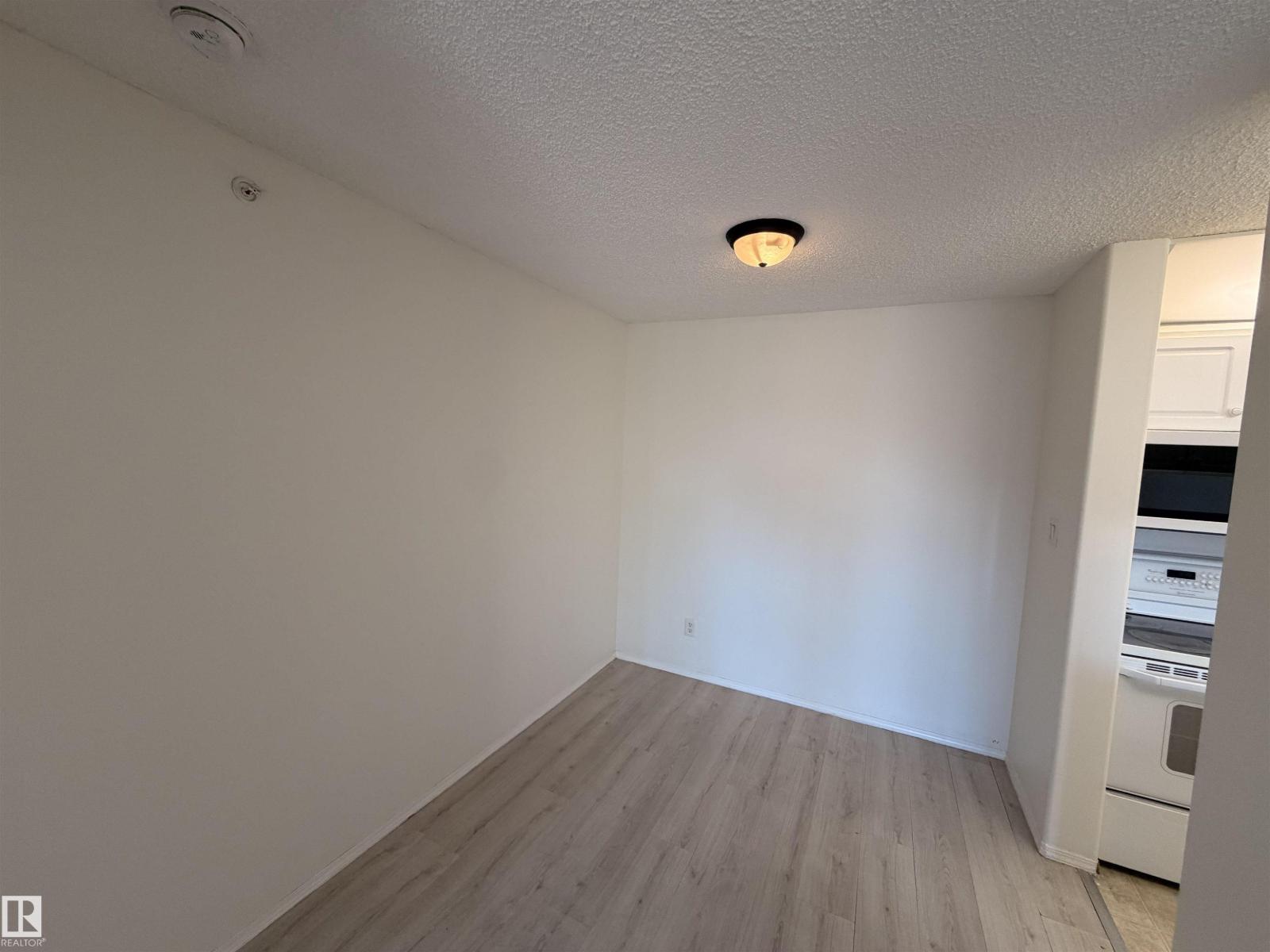 #424 16303 95 ST NW - 14