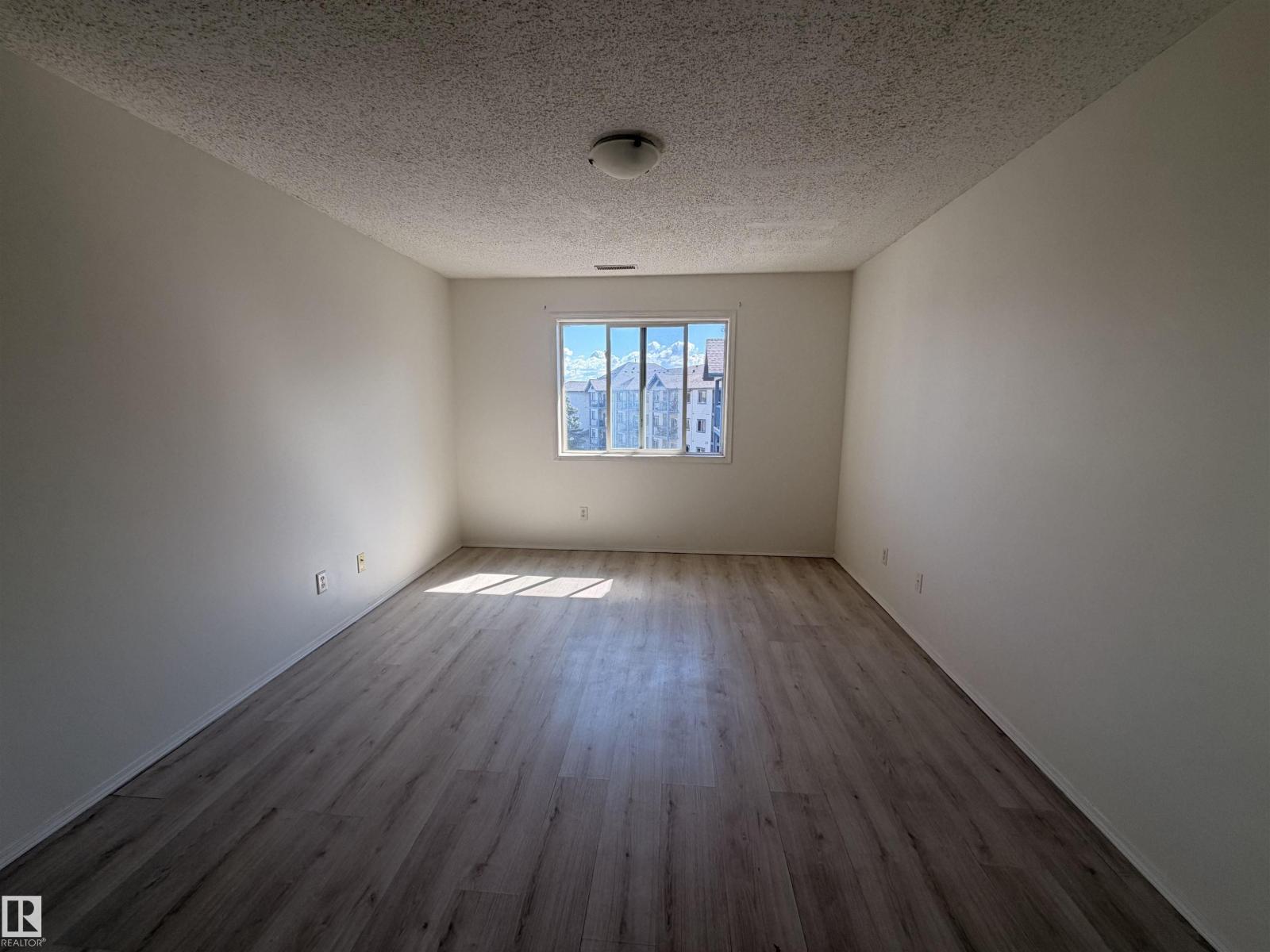 #424 16303 95 ST NW - 15