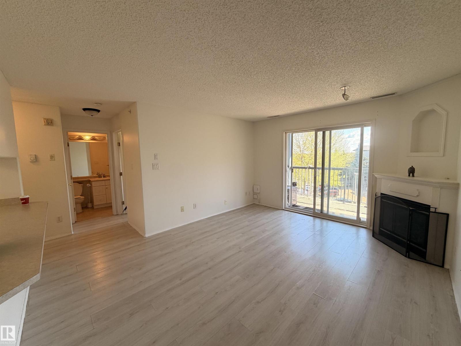 #424 16303 95 ST NW - 8