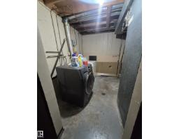 4 Amberly Ct Nw, Edmonton, AB T5A2H9 Photo 10
