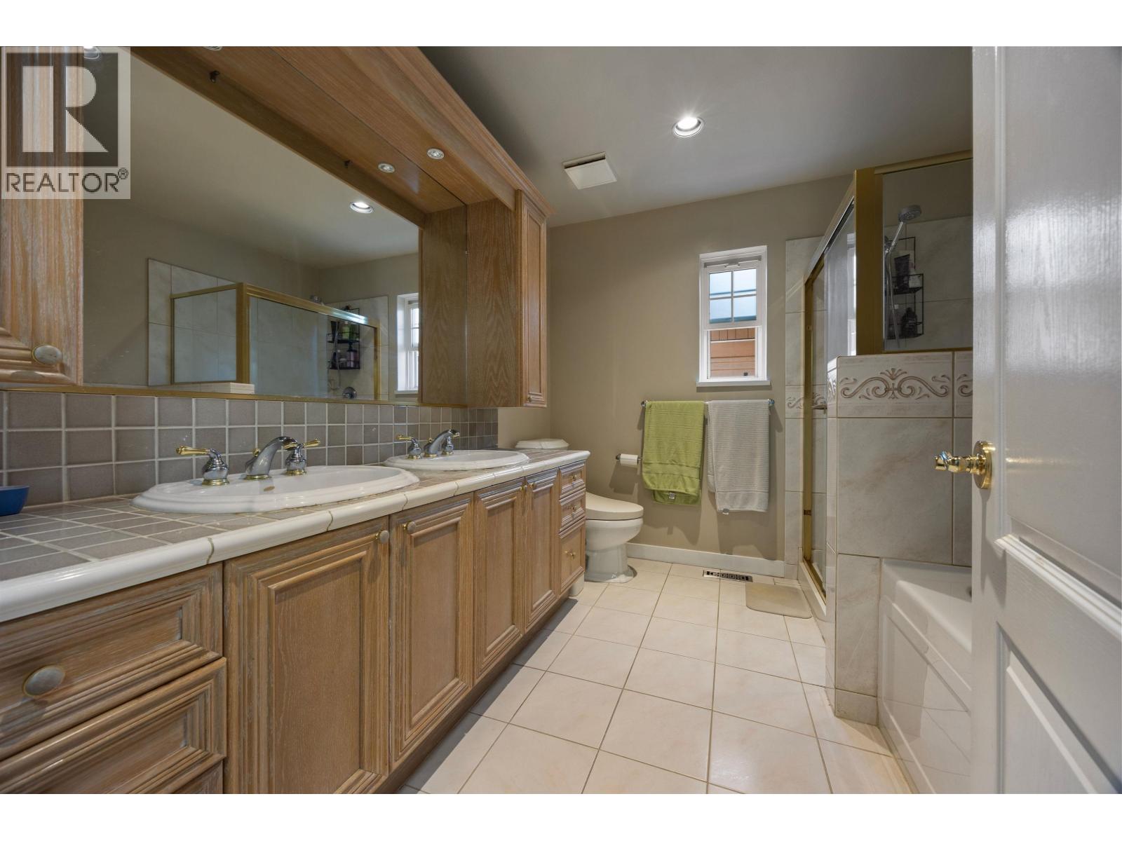 7 5201 OAKMOUNT CRESCENT, Burnaby