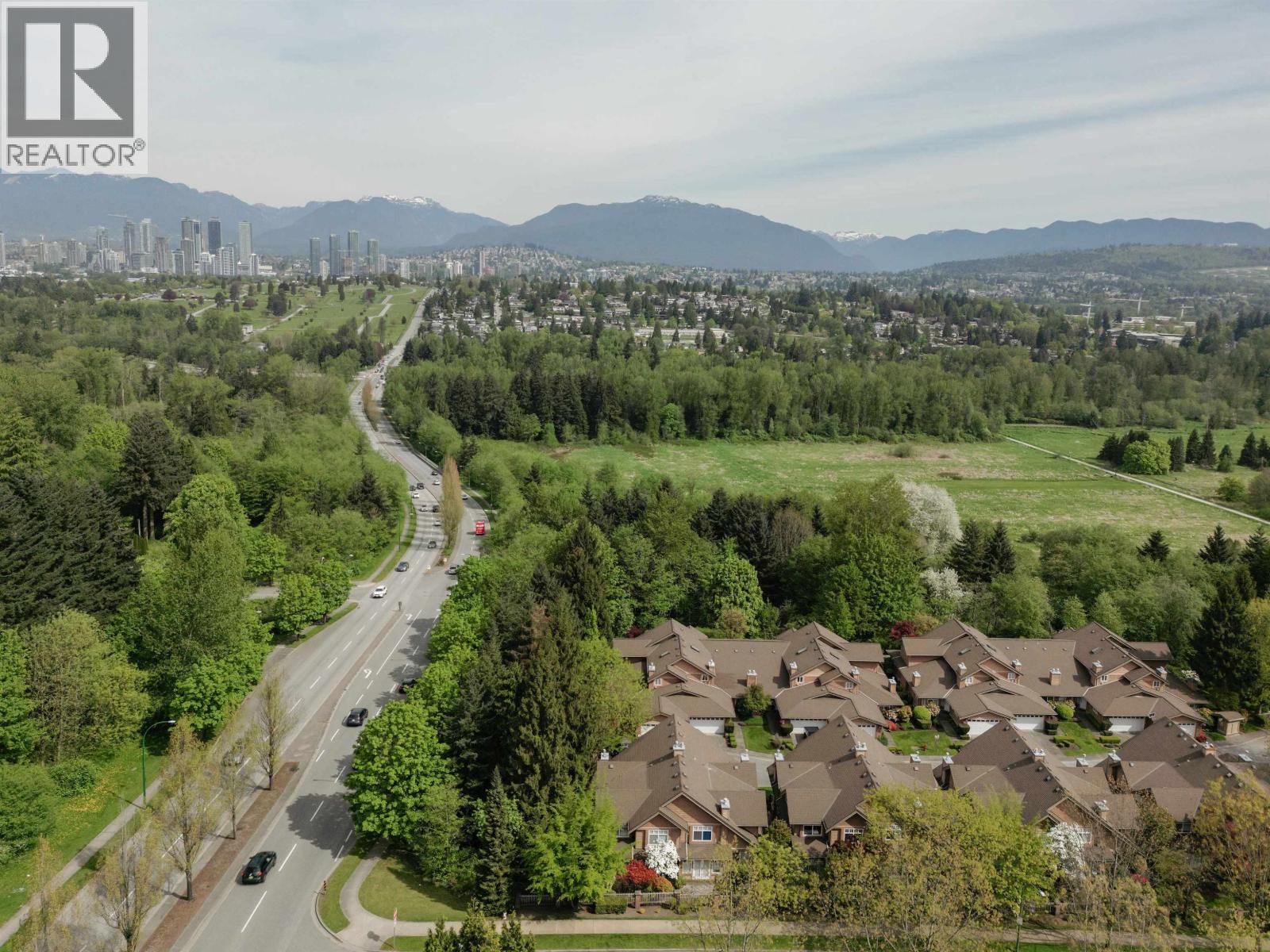 7 5201 OAKMOUNT CRESCENT, Burnaby