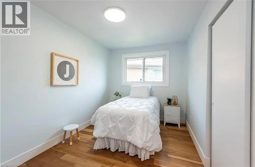 10 SANDLYN Court - 11