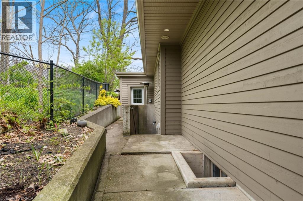 10 GAYWOOD Gardens - 42