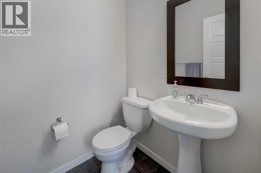 16 Fireside Place, Cochrane