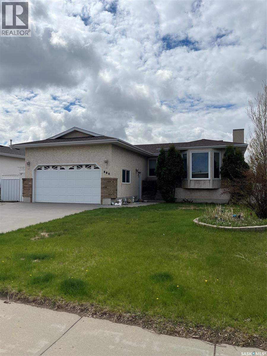 404 Petterson DRIVE - 1