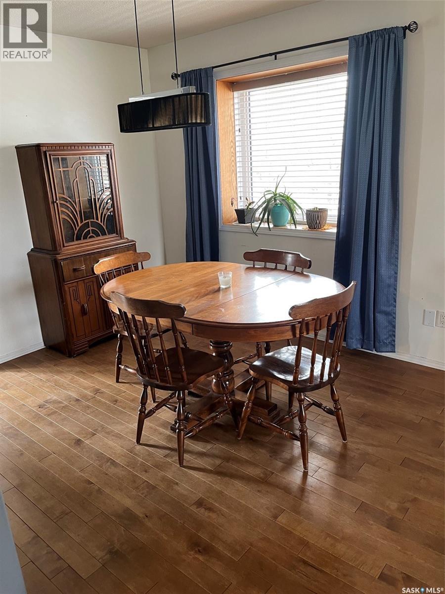 404 Petterson DRIVE - 3