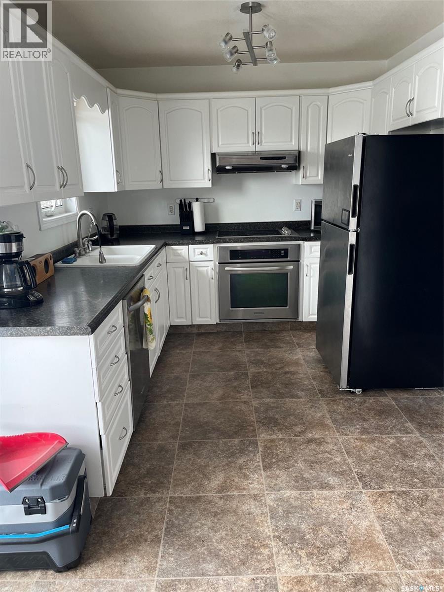 404 Petterson DRIVE - 5