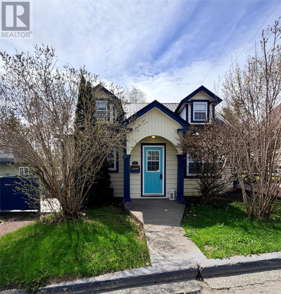 7 Beaumont Avenue - 1