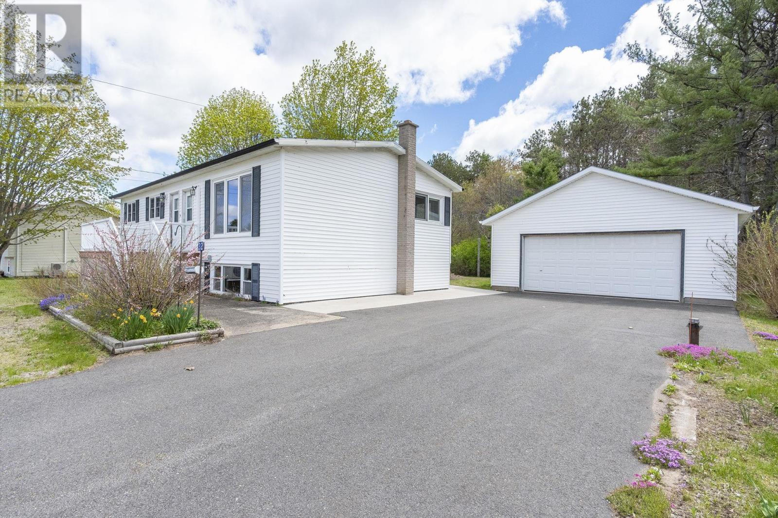 32 Aldred Road - 36