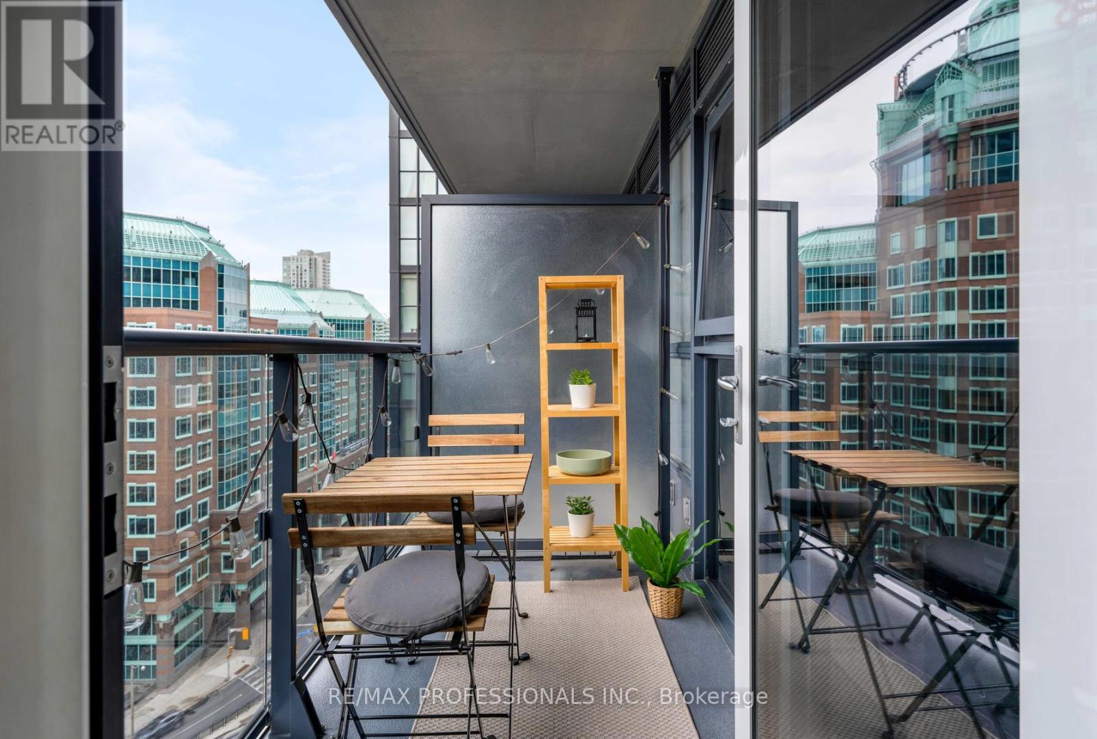 #1501 28 TED ROGERS WAY - 12