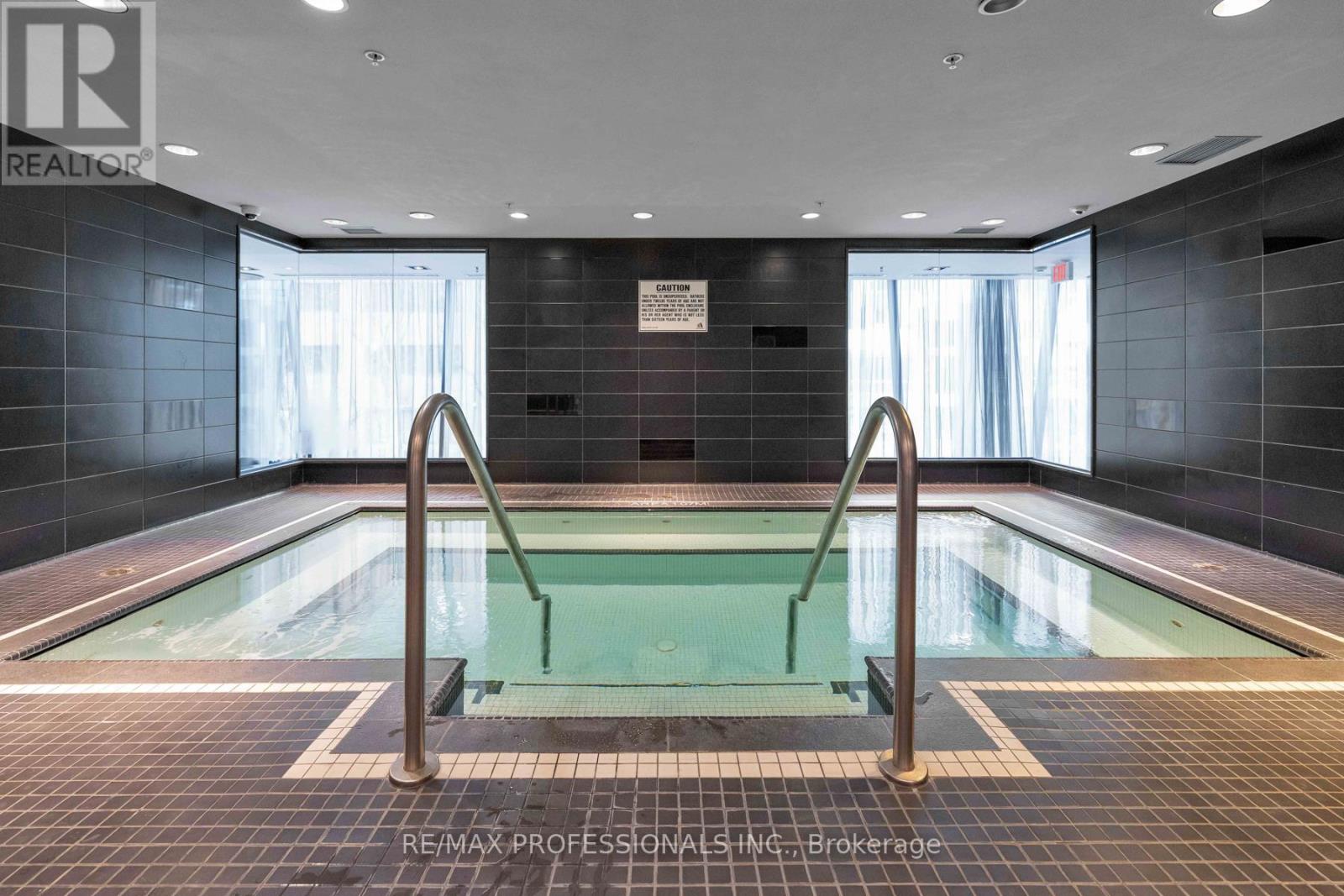 #1501 28 TED ROGERS WAY - 17