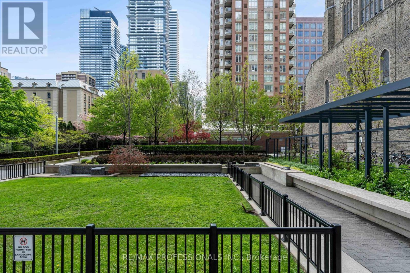 #1501 28 TED ROGERS WAY - 25