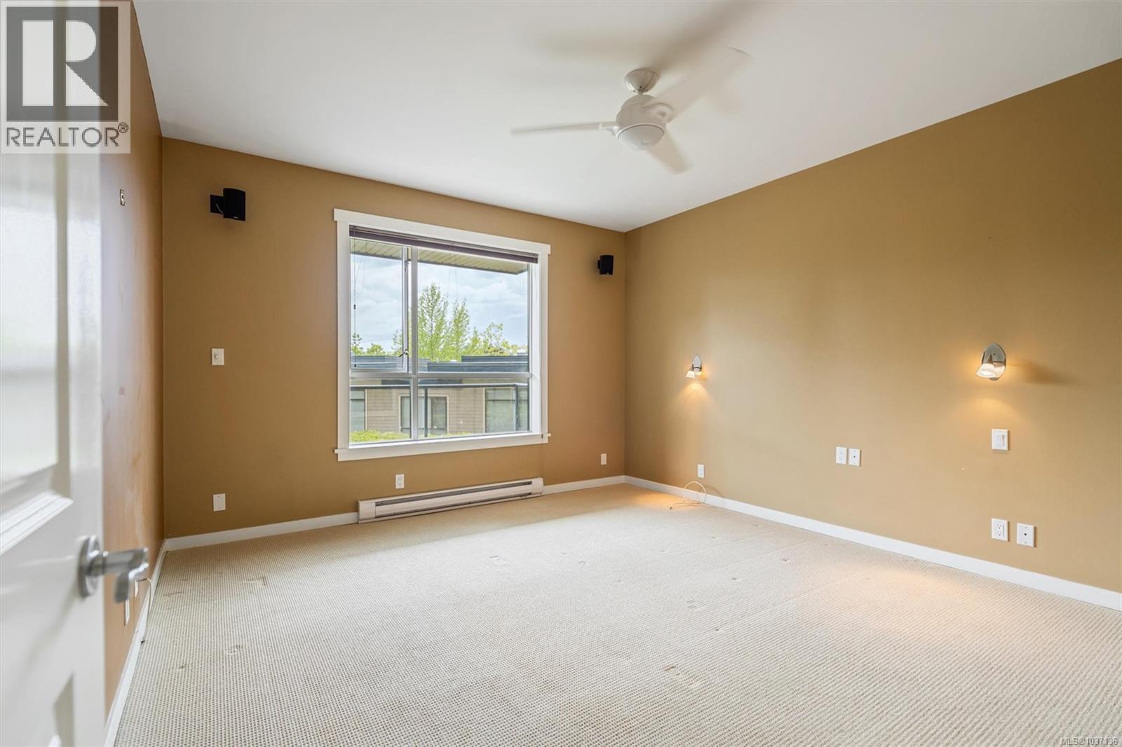 #207 330 Waterfront Cres - 10