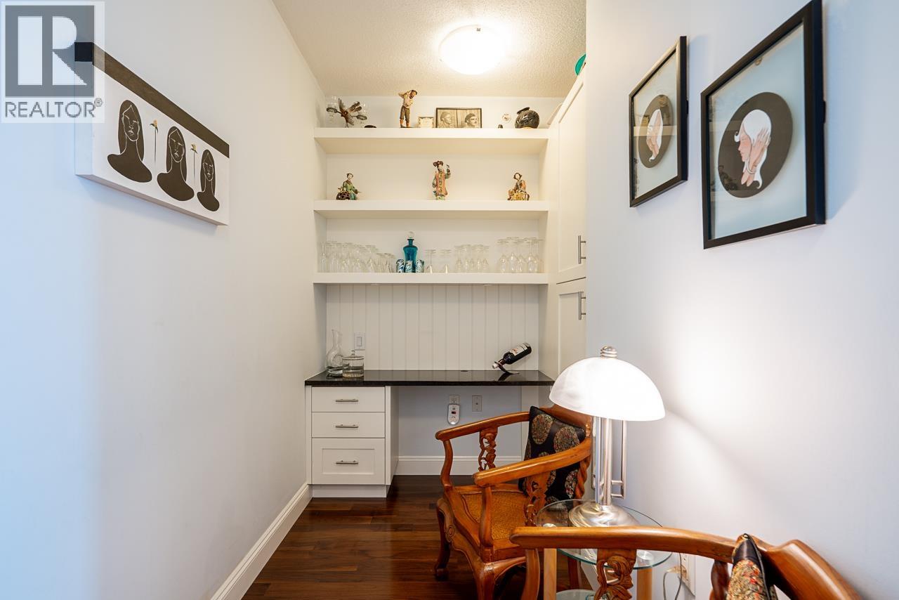 1503 138 E ESPLANADE AVENUE, North Vancouver