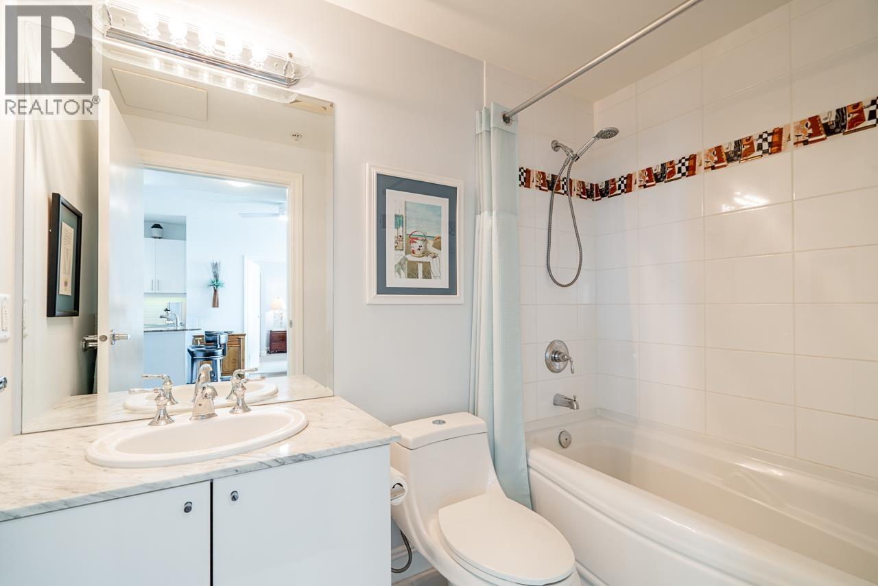 1503 138 E ESPLANADE AVENUE, North Vancouver