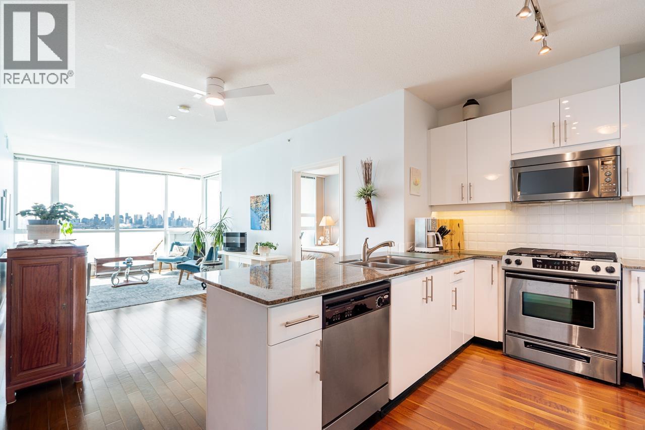 1503 138 E ESPLANADE AVENUE, North Vancouver
