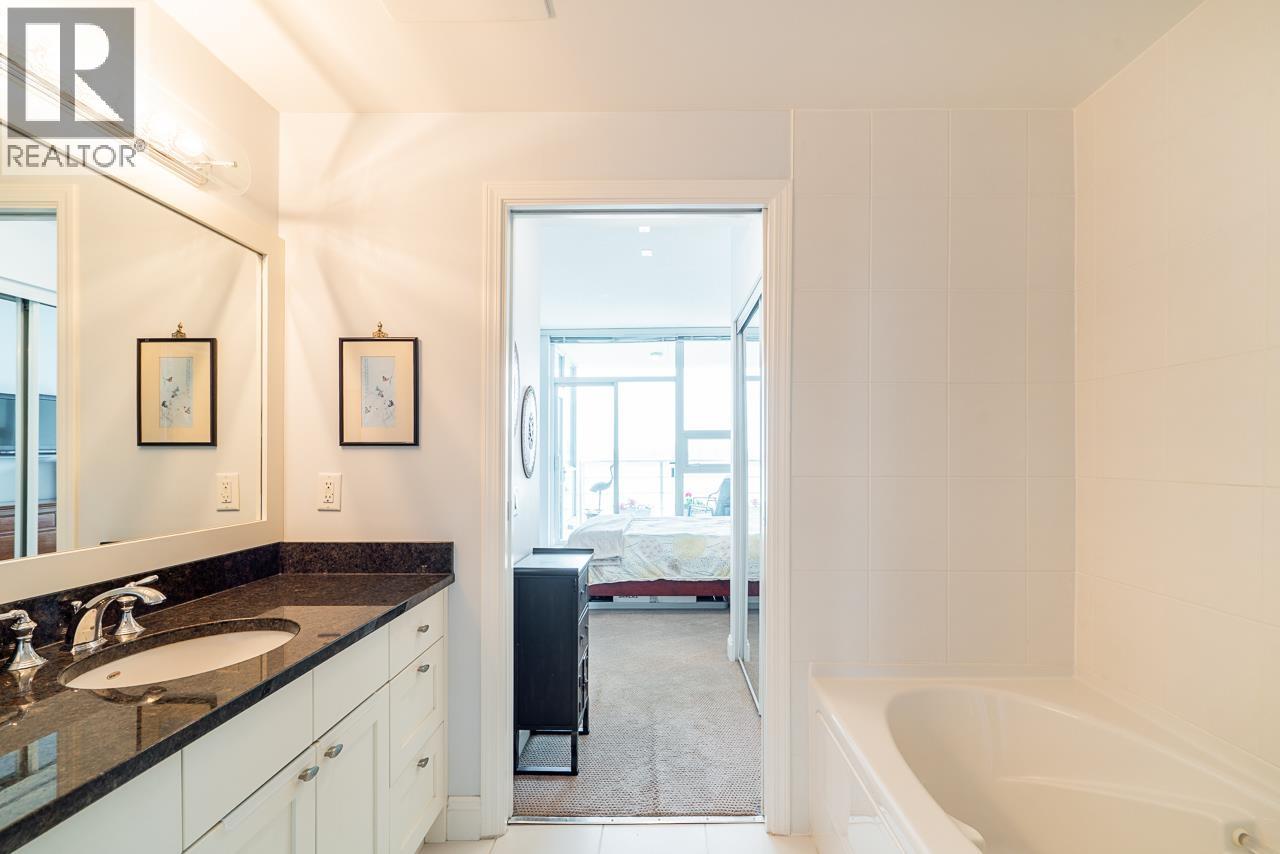 1503 138 E ESPLANADE AVENUE, North Vancouver