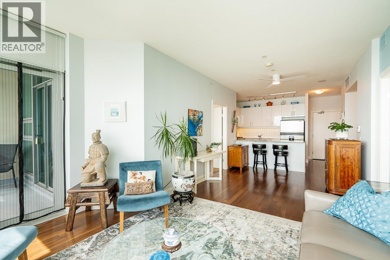1503 138 E ESPLANADE AVENUE, North Vancouver