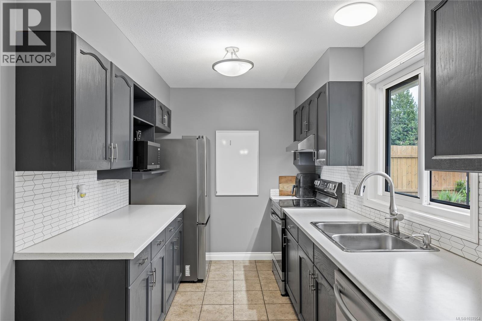6413 Dover Rd - 12
