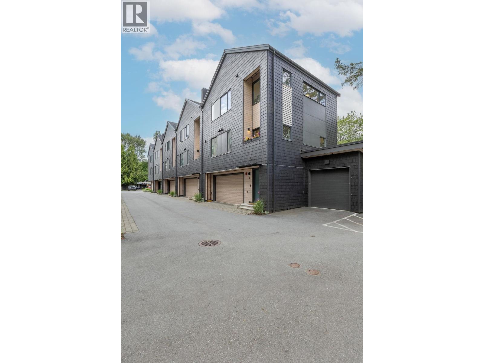 9 1089 WILSON CRESCENT, Squamish
