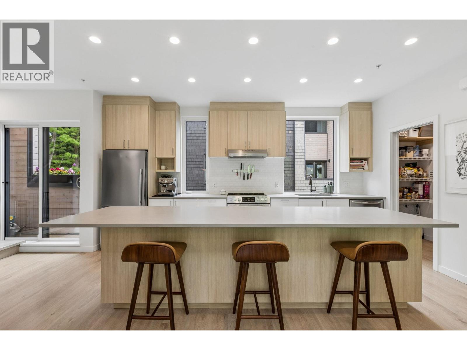 9 1089 WILSON CRESCENT, Squamish