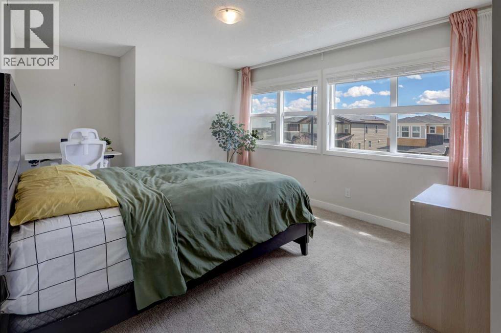 468 Livingston View NE - 23