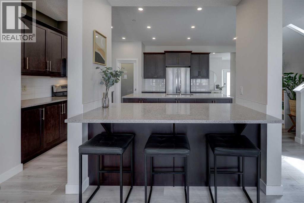 468 Livingston View NE - 4