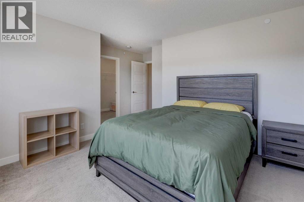 468 Livingston View NE - 24