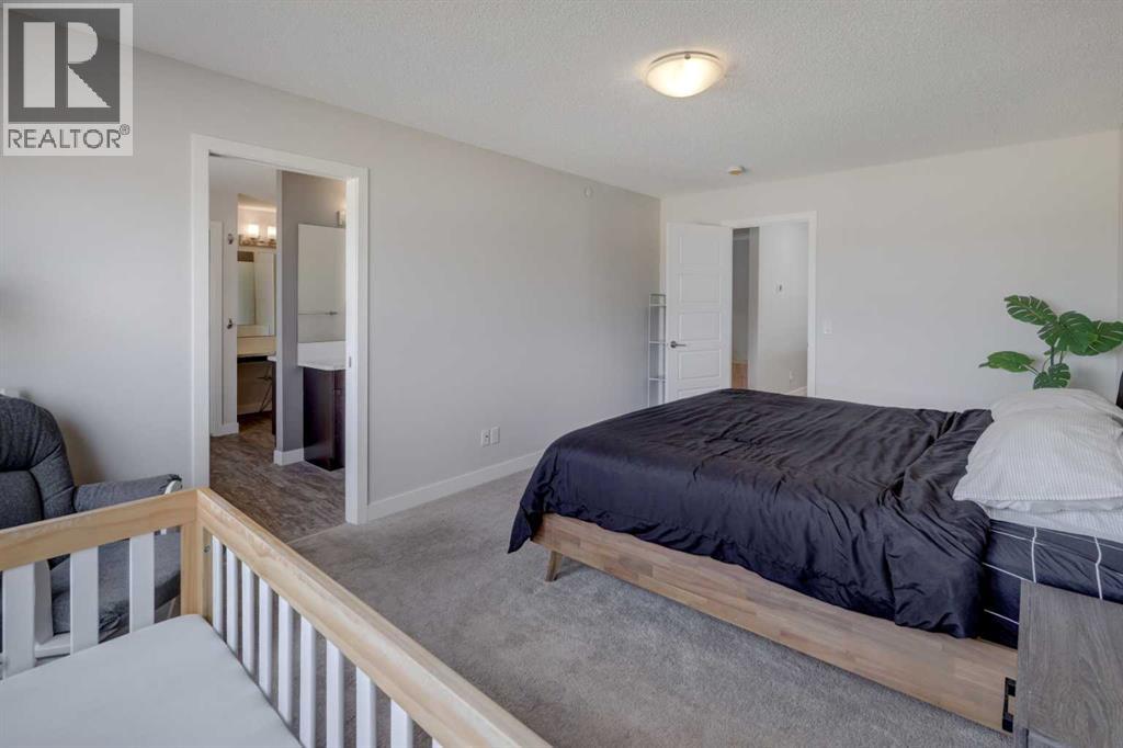 468 Livingston View NE - 16