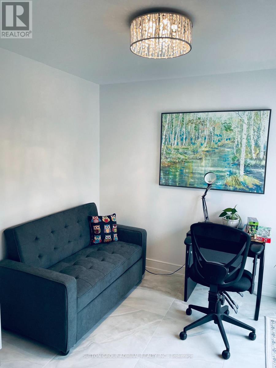 8 SOUTH STREET W - 26