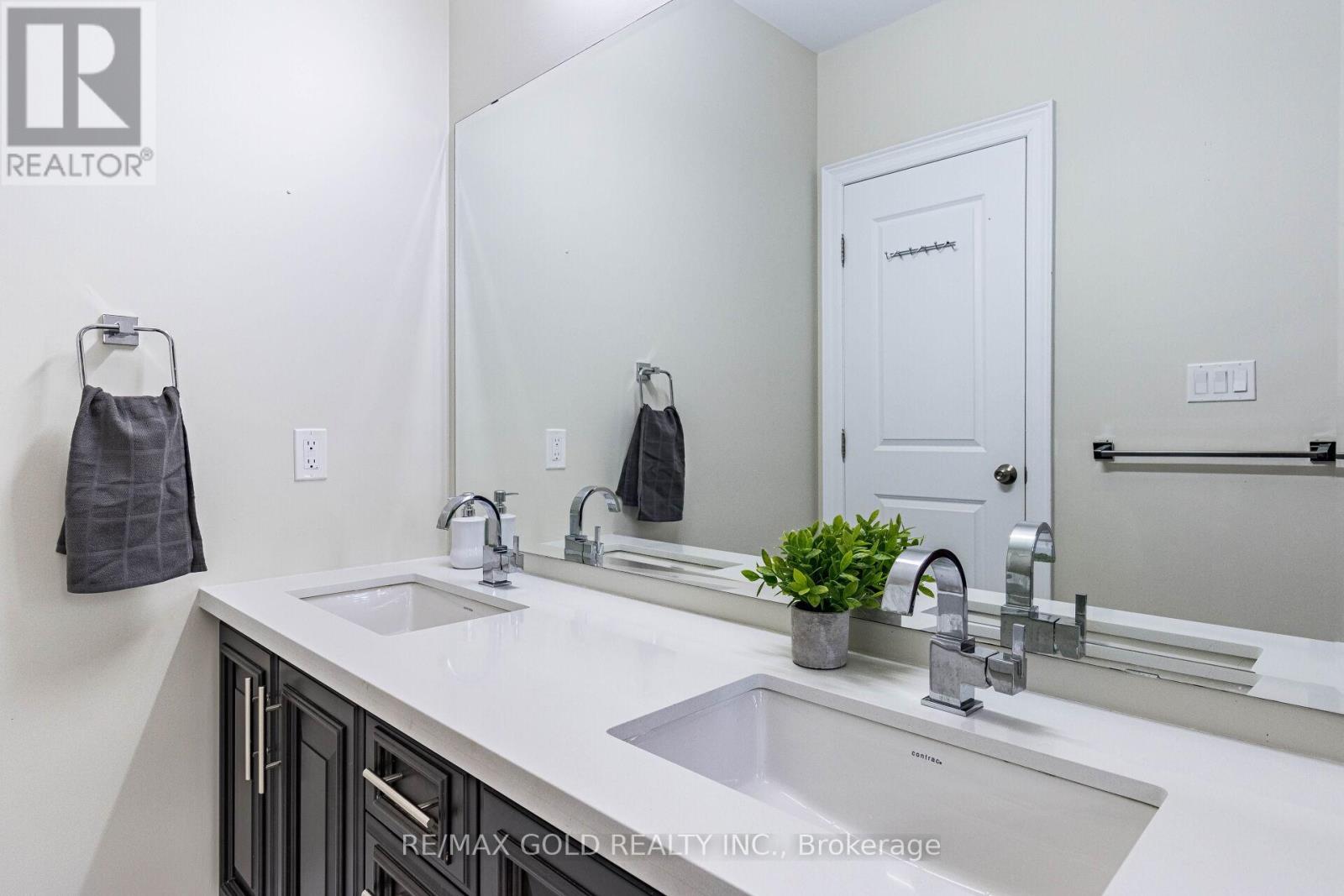 28 CLOVERHAVEN ROAD - 40