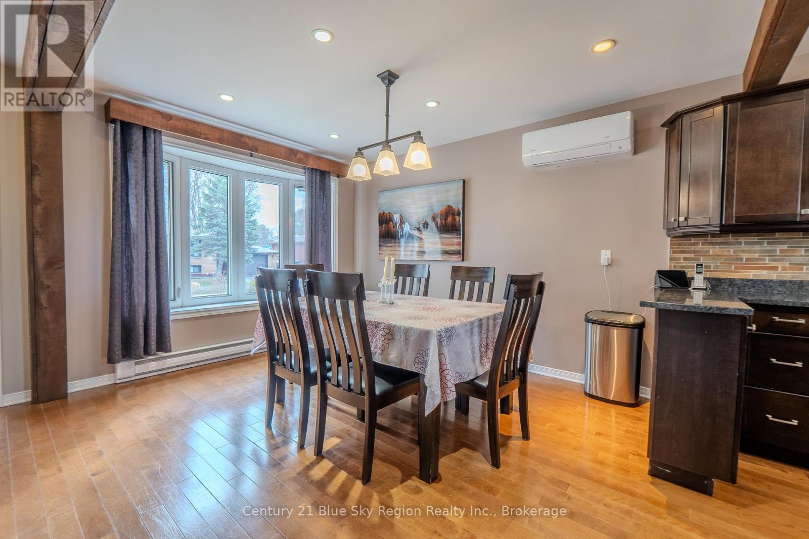 25 ROWE AVENUE - 23