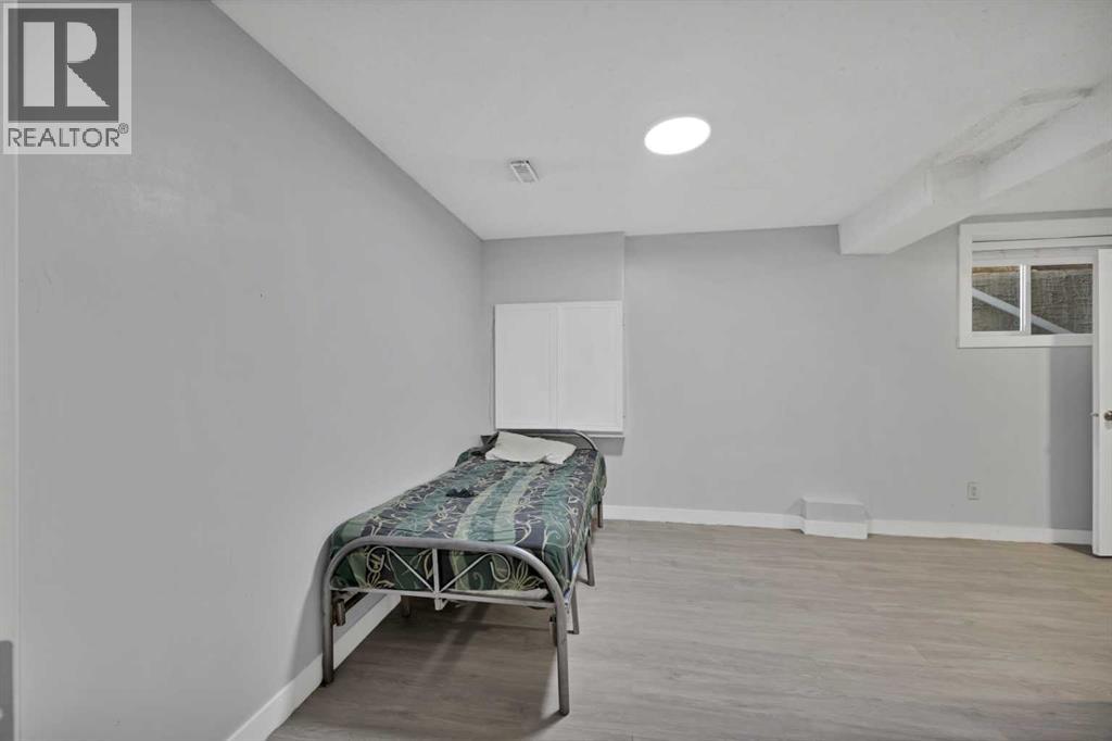 218 Saddlefield Place NE — photo 35
