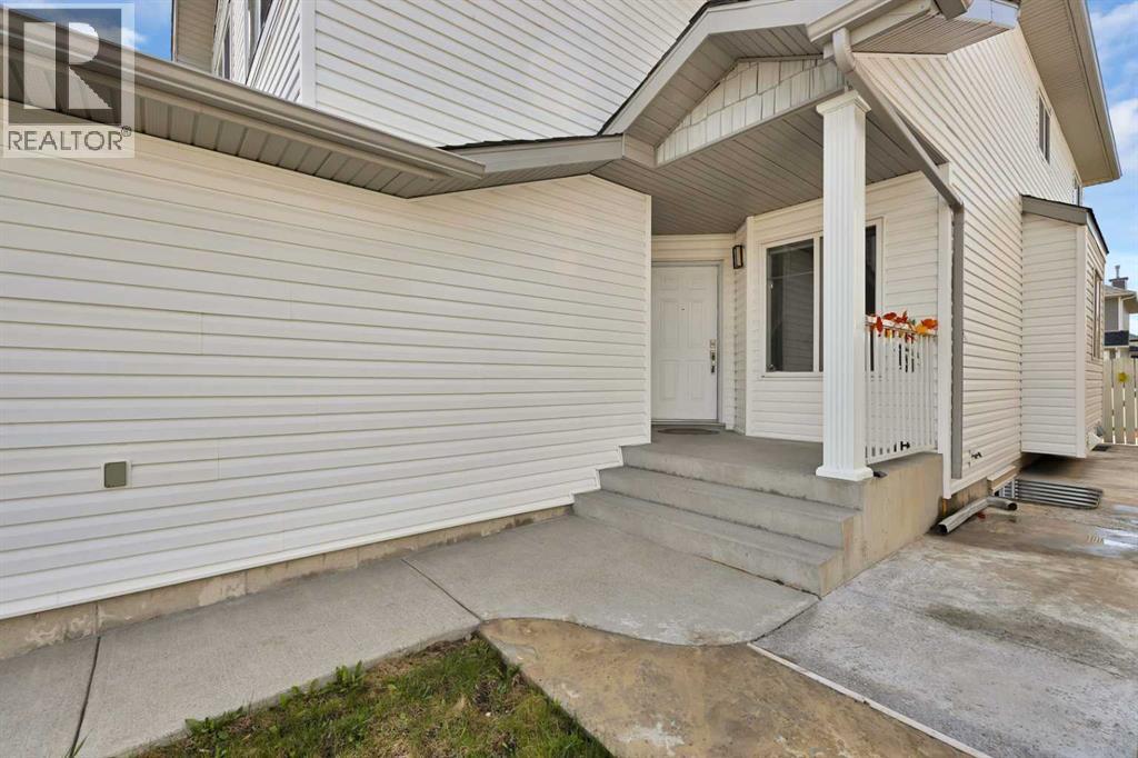 218 Saddlefield Place NE - photo 5