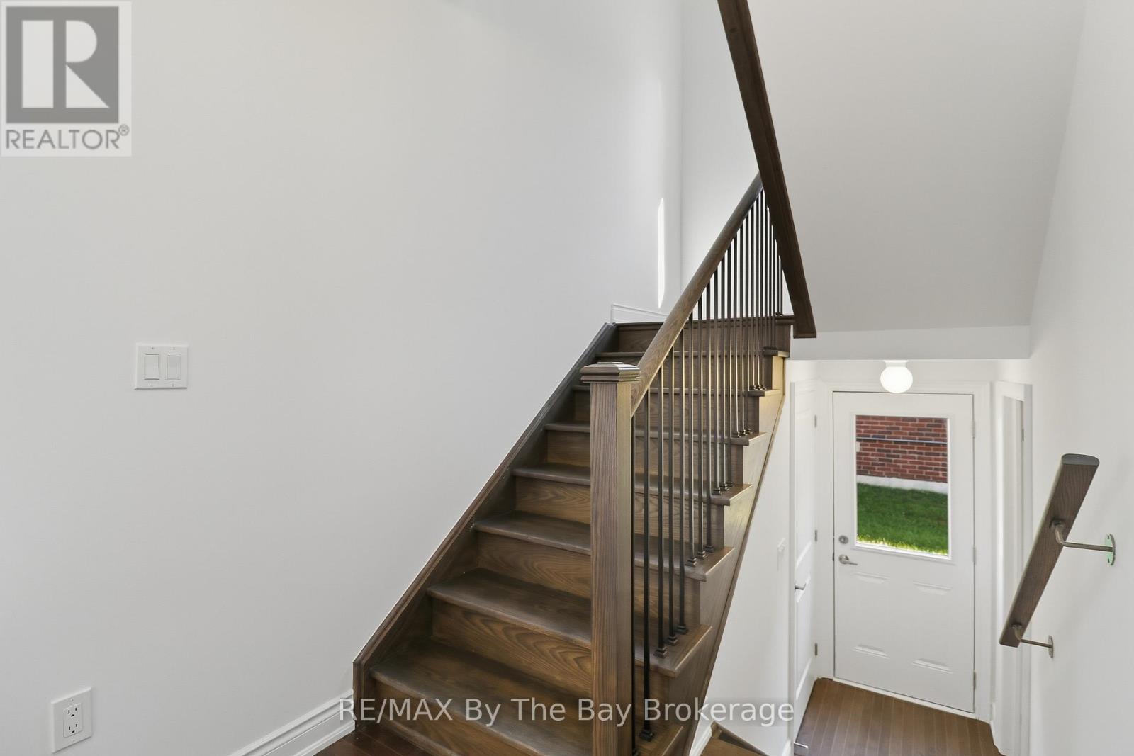 59 AMBER DRIVE - 23