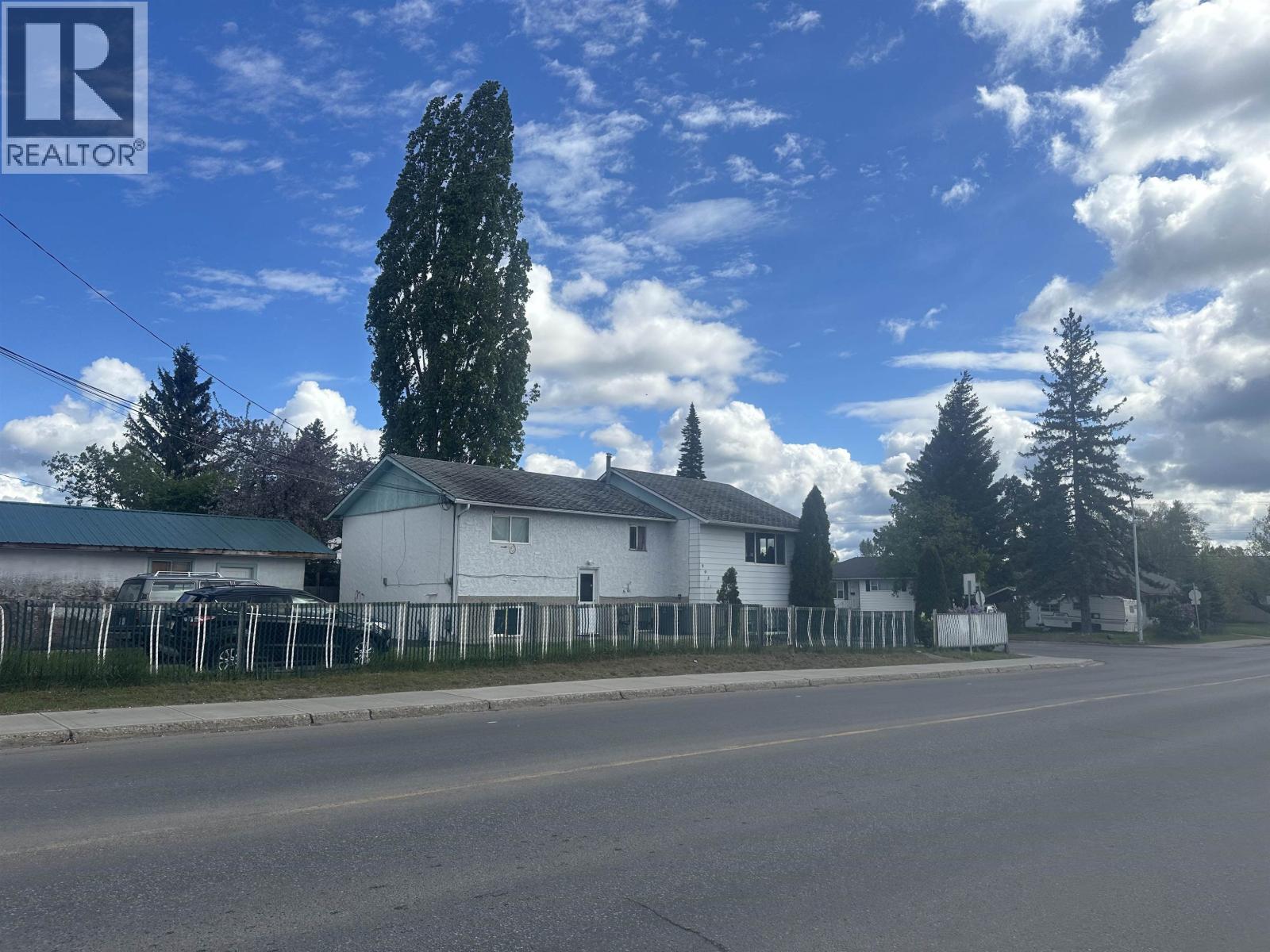 Living room of 995 CARNEY STREET · Prince George, BC