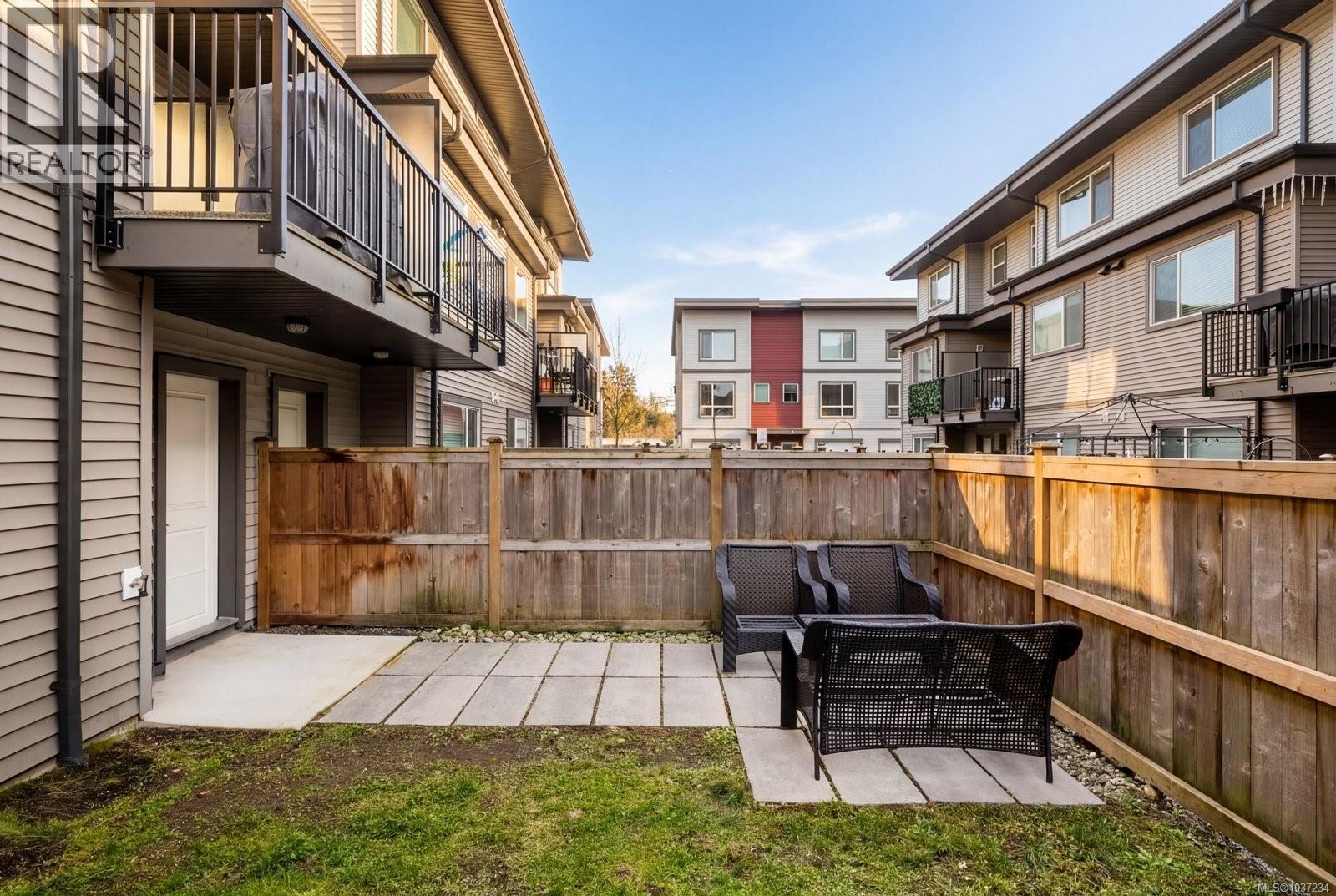 504 3351 Luxton Rd, Langford