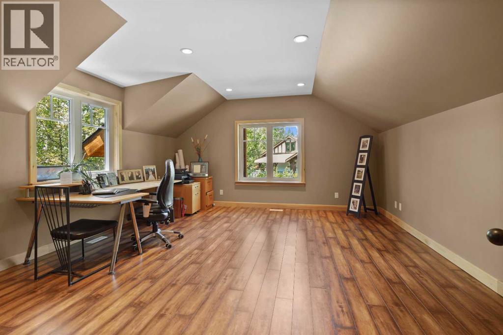 Guest suite/office above garage