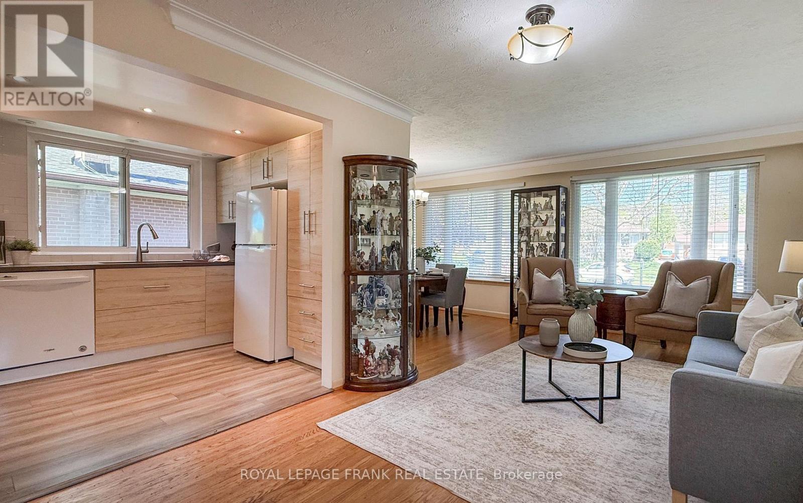 336 VIEWMOUNT STREET - 4