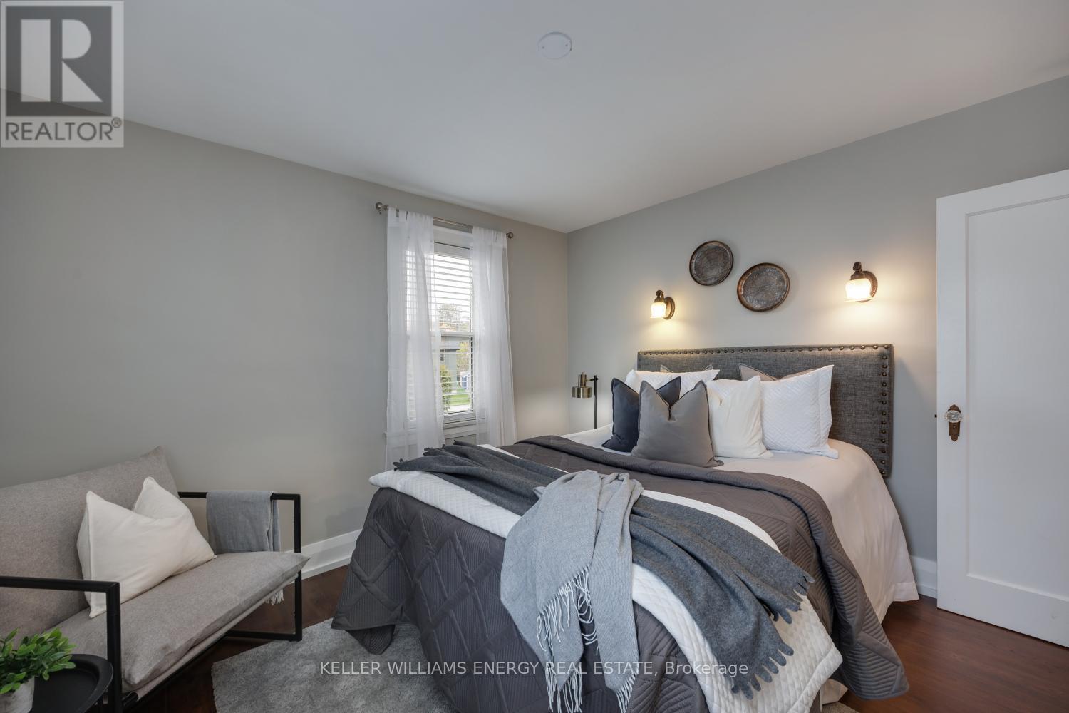 239 PERRY STREET - 24